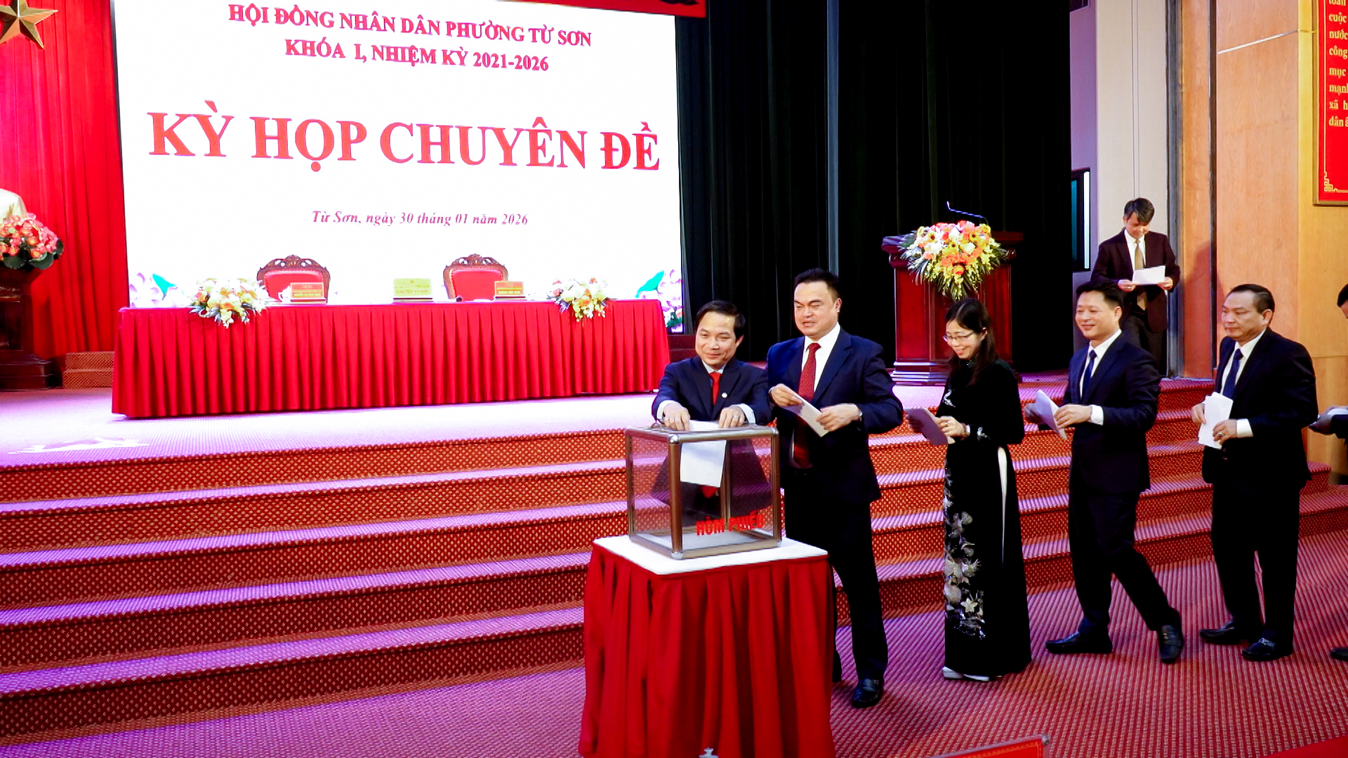 Dấu ấn nổi bật của HĐND - UBND phường Từ Sơn sau một nhiệm kỳ